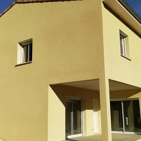 Hébergement de vacances Gite Les Bouches Rouges Avec Piscine Privée