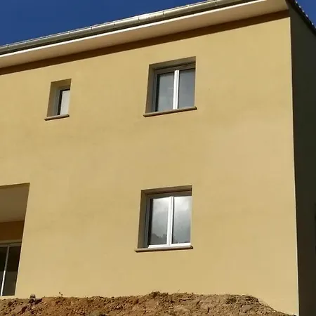 Hébergement de vacances Gite Les Bouches Rouges Avec Piscine Privée *